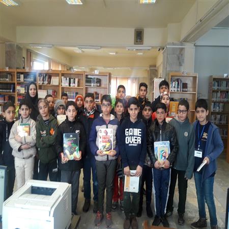 بازدید از کتابخانه